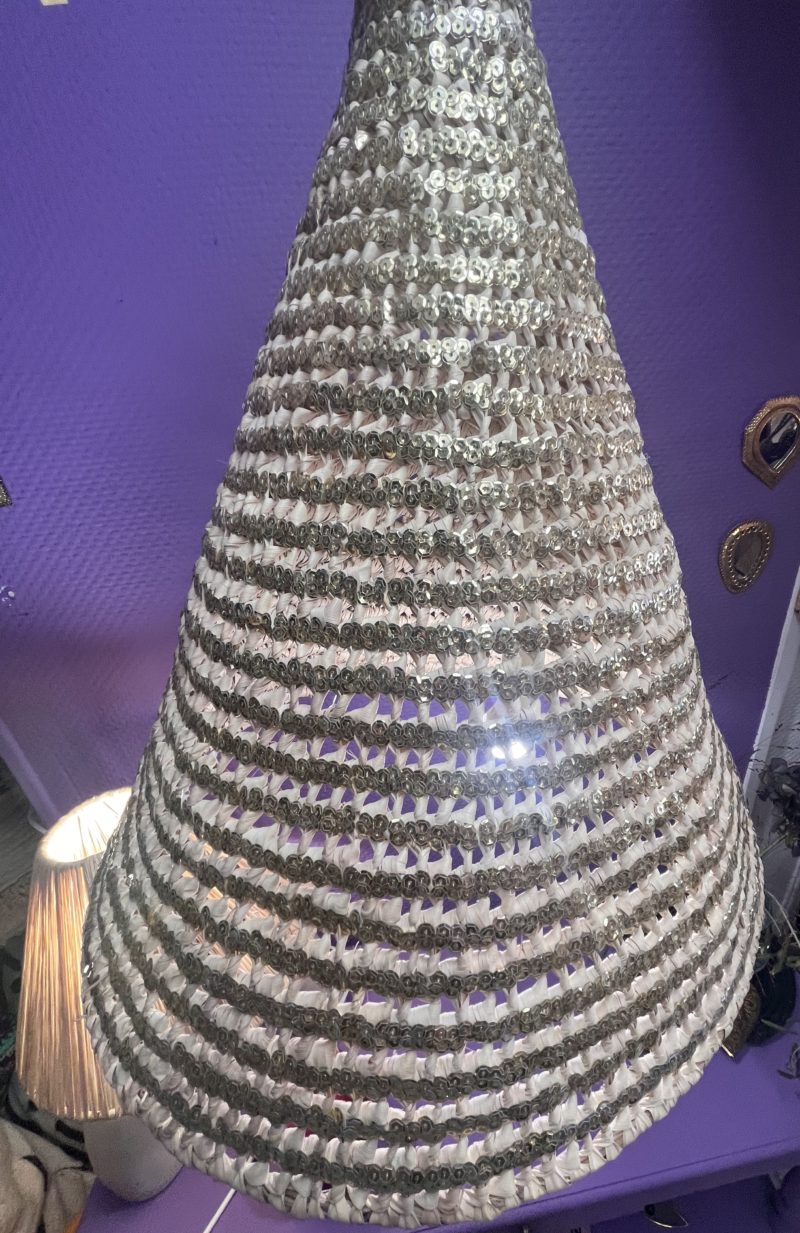 SUSPENSION SEQUINS ARGENTÉE