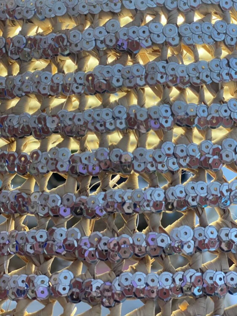 SUSPENSION SEQUINS ARGENTÉE – Image 2