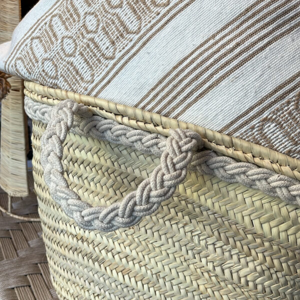 PANIER EN FEUILLE DE PALMIER