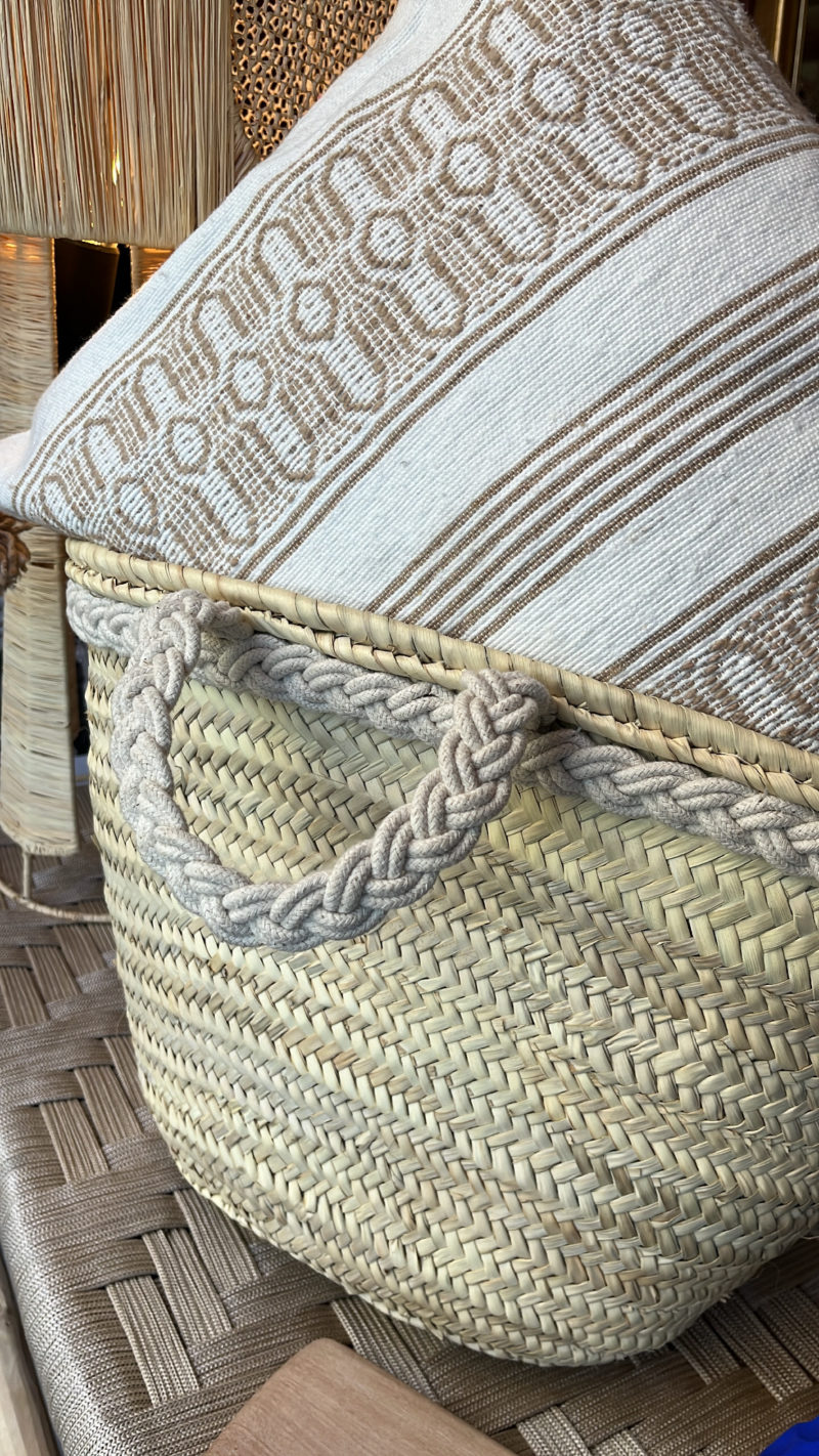 PANIER EN FEUILLE DE PALMIER