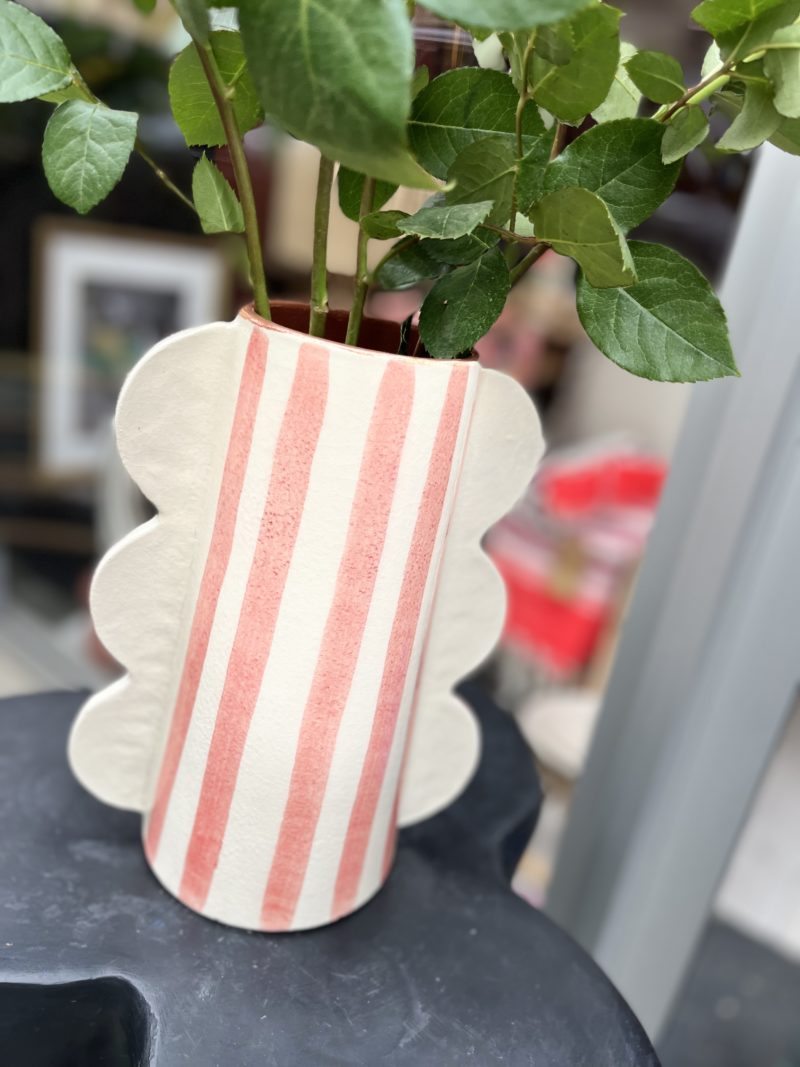 VASE RAYÉE ROSE POUDRÉ – Image 2