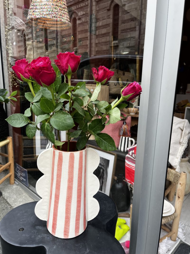 VASE RAYÉE ROSE POUDRÉ