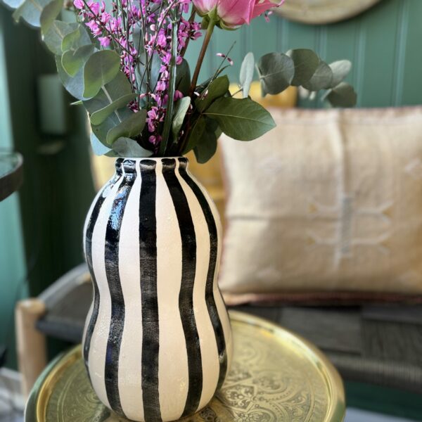 VASE RAYÉ NOIR